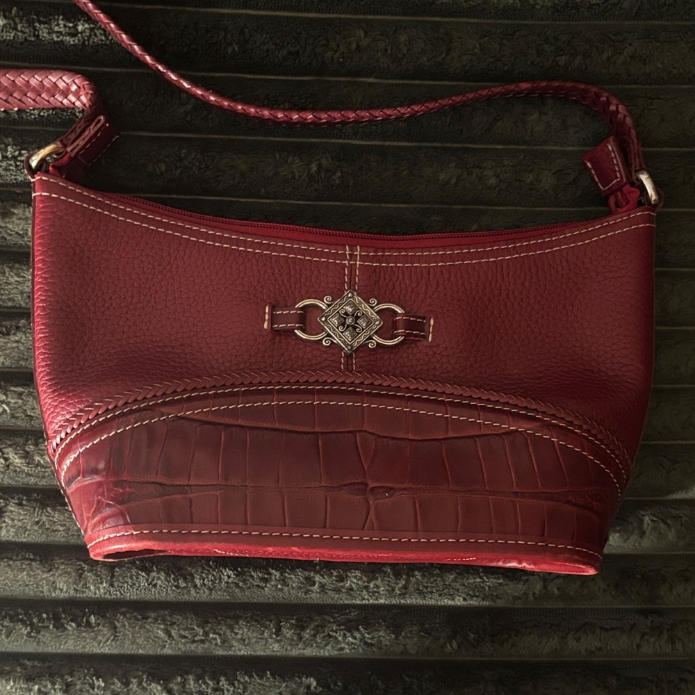 Elegant Brighton Red Women's Shoulder Bag